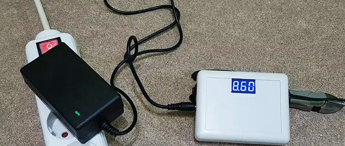 How to make a mini 12 V uninterruptible power supply for a router