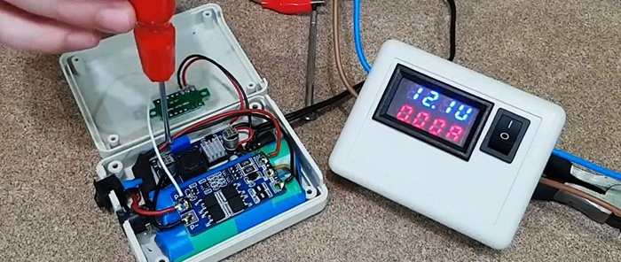 How to make a mini 12 V uninterruptible power supply for a router