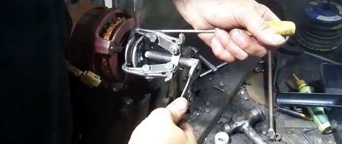 How to remove a press-on pulley from an electric motor and install a drill chuck