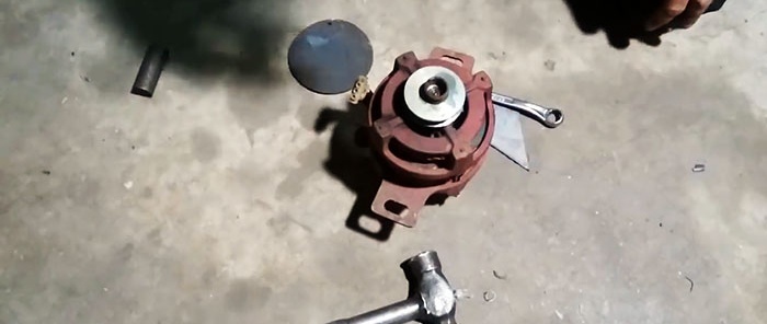 How to remove a press-on pulley from an electric motor and install a drill chuck