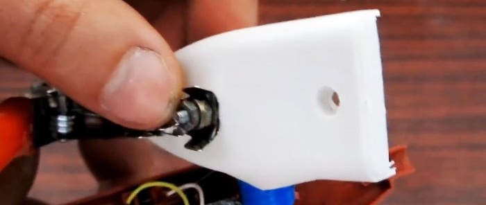 How to make a simple spark plug tester