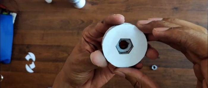 How to use silicone sealant from a tube without a gun