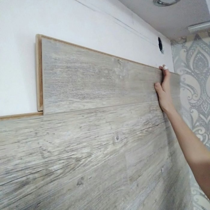 Laying laminate on the wall