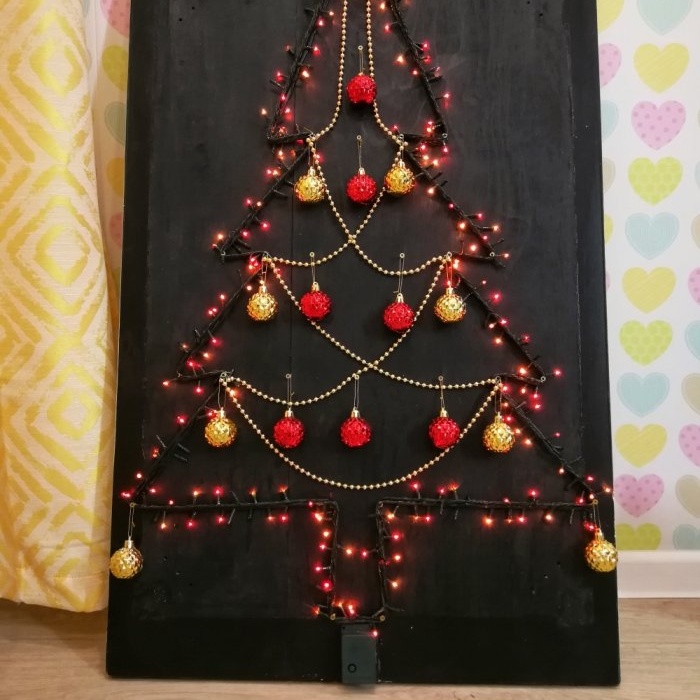 How to make an anti-cat Christmas tree