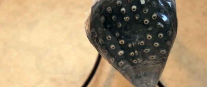 How to easily remove limescale from a watering can in just a couple of minutes