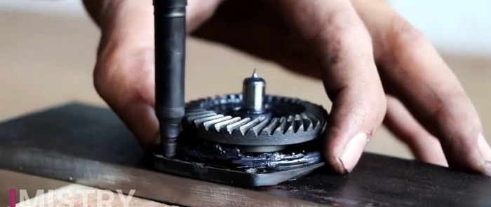 How to make a belt grinder using a grinder without welding