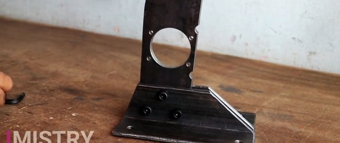 How to make a belt grinder using a grinder without welding