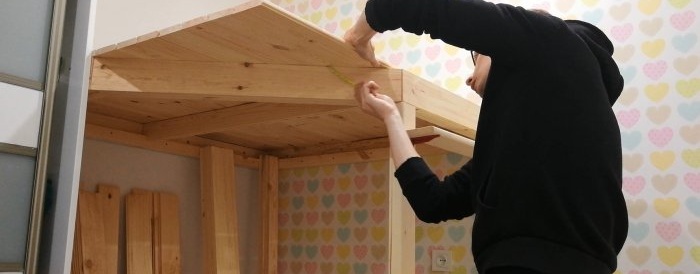 How to build a children's playhouse