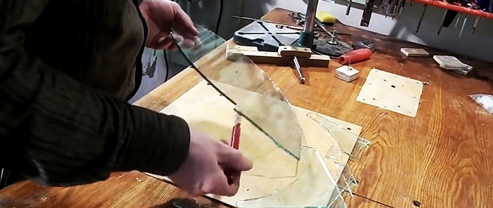 How to cut a circle out of glass