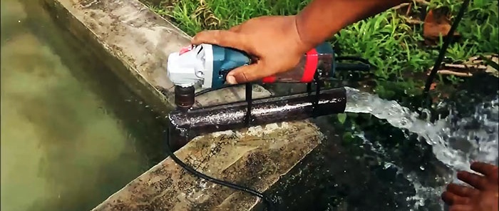 Homemade high-performance pump for pumping water driven by an angle grinder