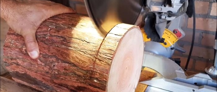 How to make a bread box from a piece of log