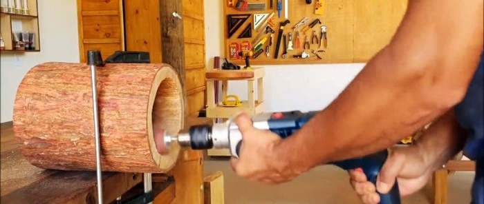 How to make a bread box from a piece of log