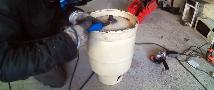 How to make a sandblaster from a small gas cylinder