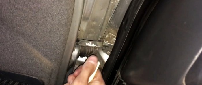 How to lift a sagging door in a couple of minutes on any car