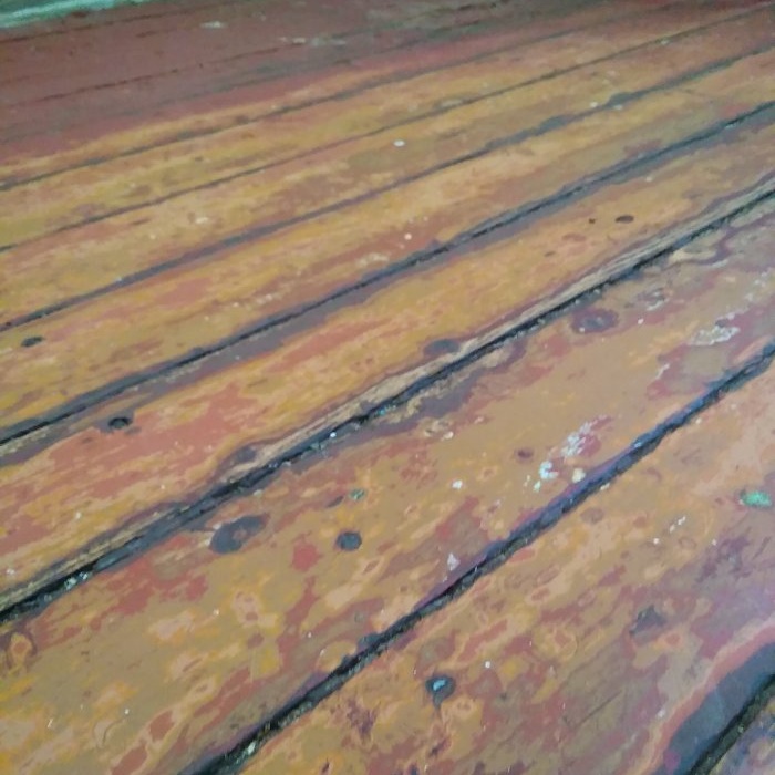 How to lay linoleum on a plank floor