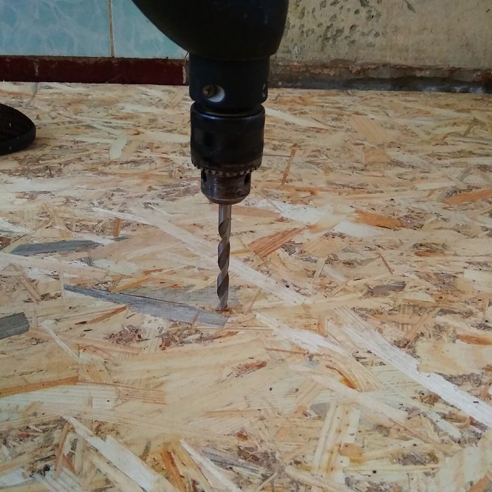 How to lay linoleum on a plank floor