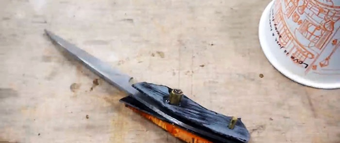 How to make a knife from broken scissors