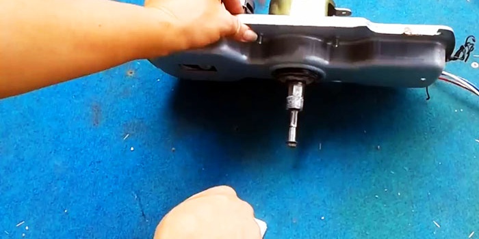 How to make a drilling machine from a jack and a washing machine motor