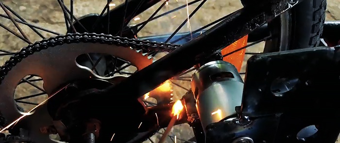 How to make an electric bicycle with 4 low-power motors that accelerates to 70 km/h