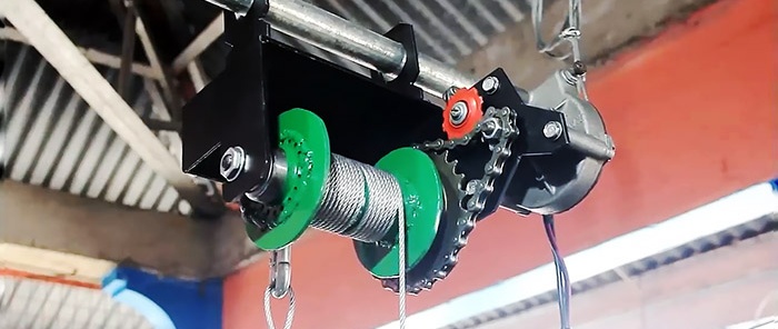 Electric winch from a car windshield wiper drive and a bicycle hub