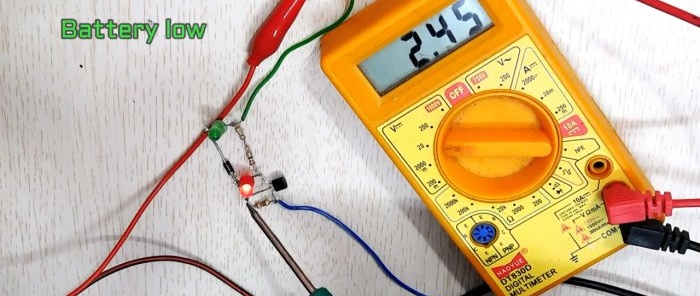 Simple 37V battery level indicator