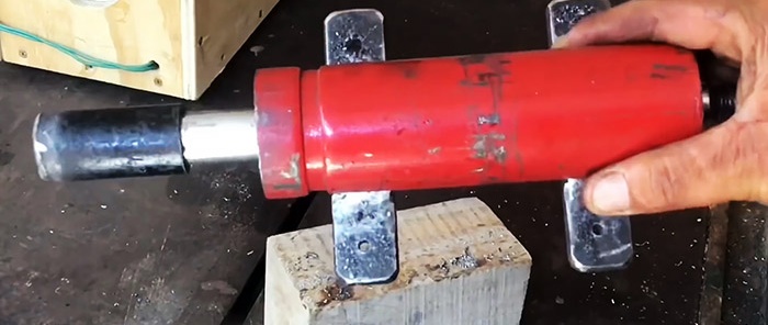 How to make a shaft for a circular saw from scrap materials