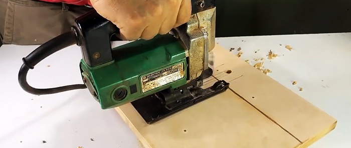 How to make a compact circular saw from a drill with adjustable cutting depth