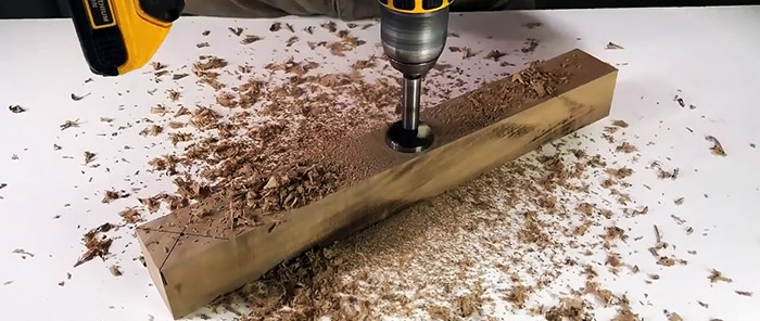 How to make a compact circular saw from a drill with adjustable cutting depth