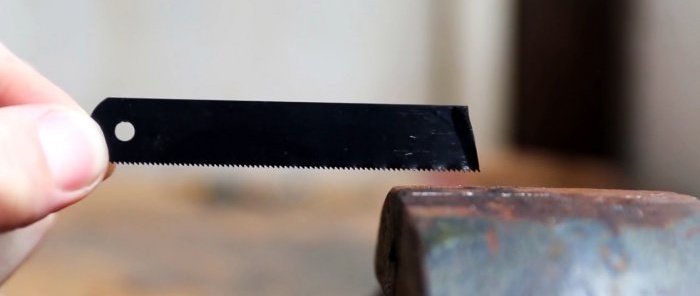 How to make a saw from a stationery knife