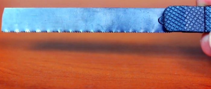 How to make a saw from a stationery knife