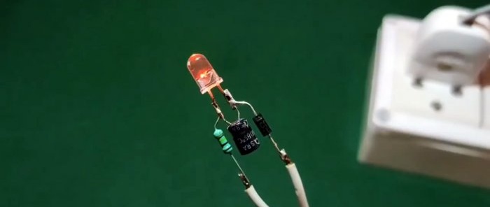 2 simple flashers for 220 V