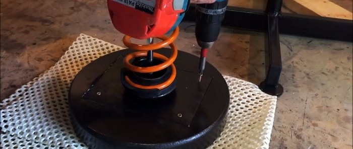 How to make a stool from an old shock absorber