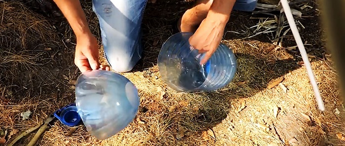 How to make a clamshell from a plastic bottle