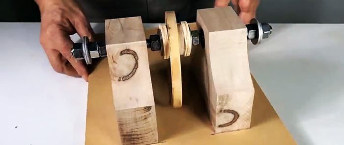 How to make a machine for sharpening circular saws and more from a drill