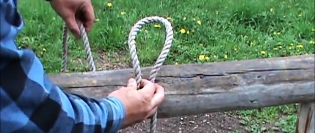 How to tie a rope to a pole so you can easily untie it later