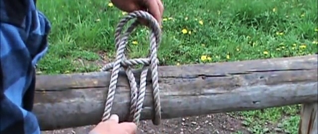 How to tie a rope to a pole so you can easily untie it later