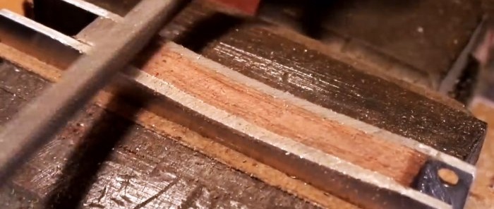 How to make a reliable jigsaw for shape cutting