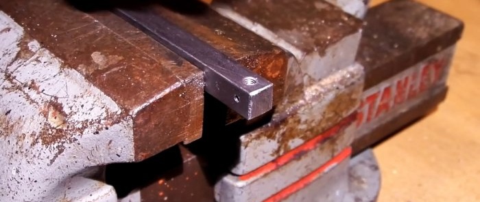 How to make a reliable jigsaw for shape cutting