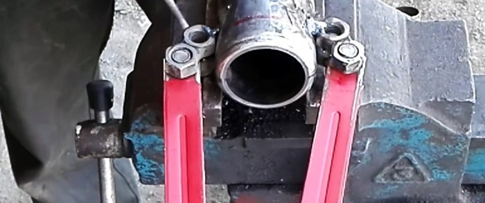 How to make a universal puller from a hydraulic jack