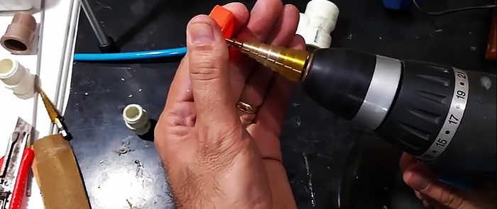 Making a foam nozzle for a garden hose