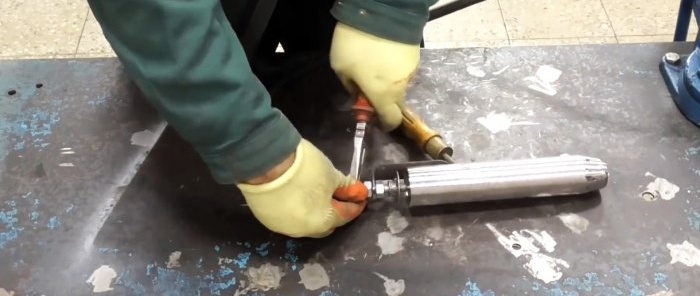 How to make an injection propane burner from a piece of pipe