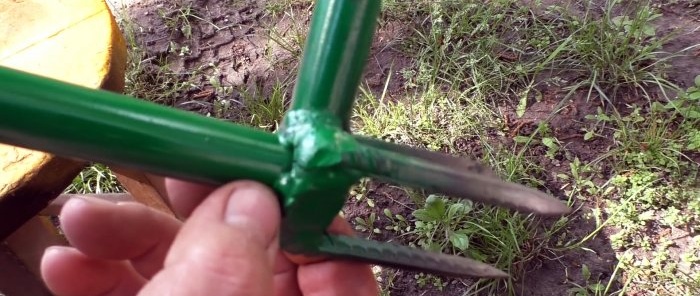 How to make a device for removing weeds by the root