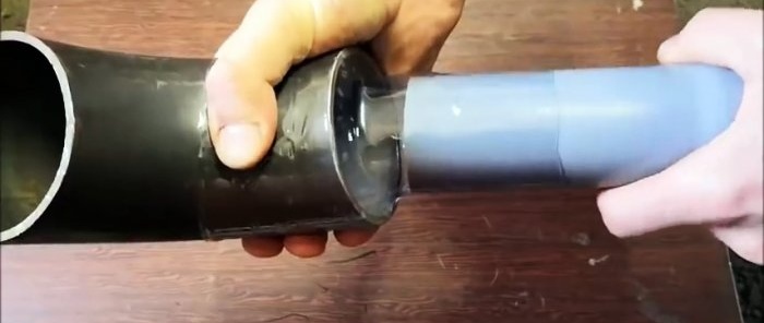 We connect 2 pipes of different diameters with a PET bottle