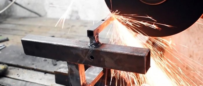 The simplest grinder from a bicycle hub grinder and a timing roller