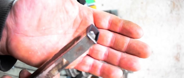 The simplest grinder from a bicycle hub grinder and a timing roller