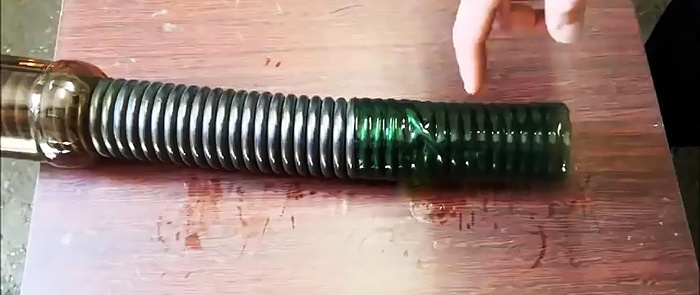 Free corrugated pipe made from plastic bottles