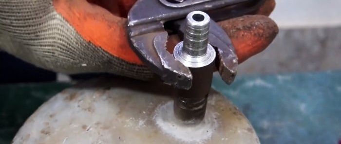 Making a powerful burner from the refrigerator compressor