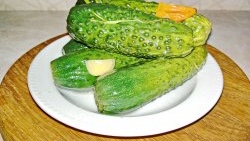 Instant lightly salted cucumbers - the easiest way to pickle