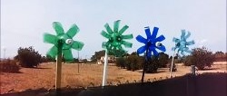 How to make a garden windmill from a plastic bottle