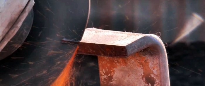 How to make a simple and effective Finnish cleaver from a spring